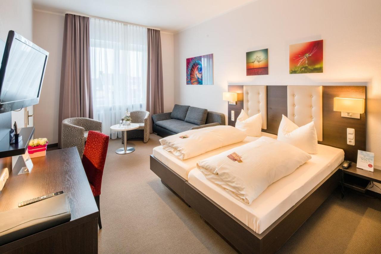 Hotel Monopol เกลเซนเคียร์เคน ภายนอก รูปภาพ